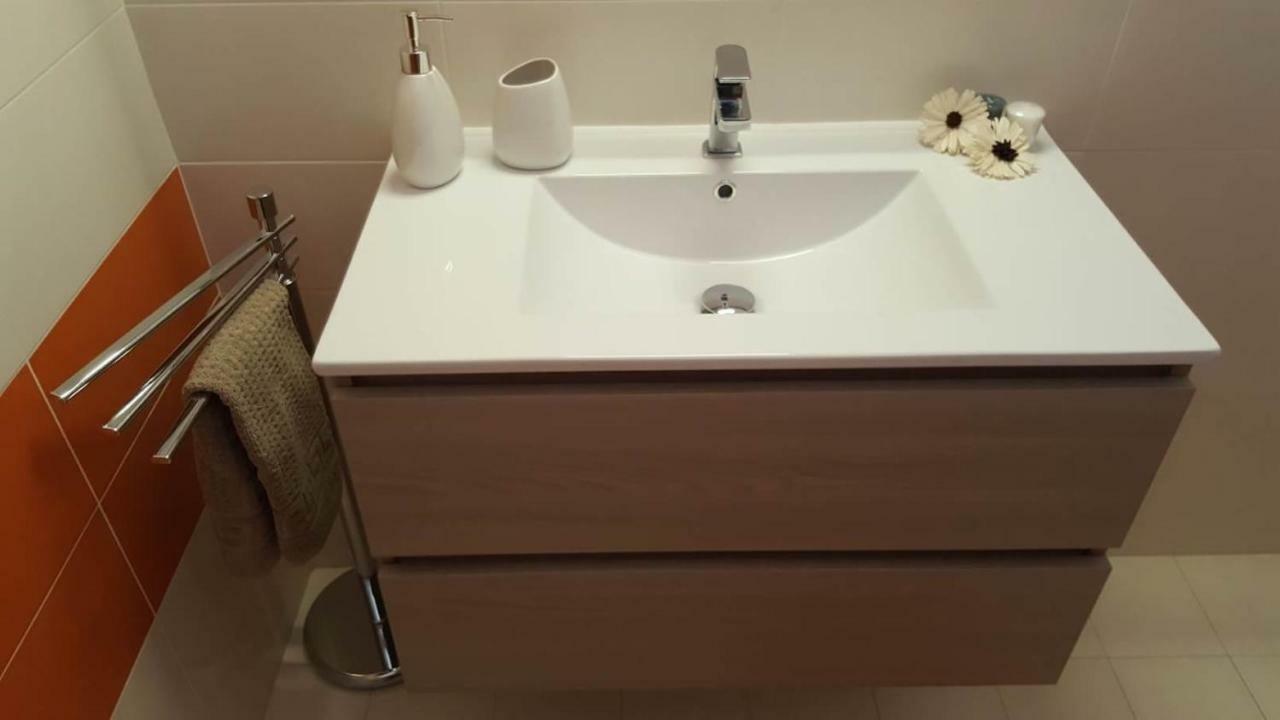 Giuly Home One Càbras 外观 照片
